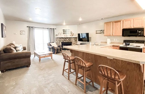 Harbor Village Condo | Updated 2-bedroom Condo-14-Plex # 218 with views!