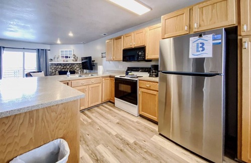 Harbor Village Condo | Updated 2-bedroom Condo-14-Plex # 218 with views!