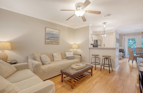 Mount Pleasant House | Updated 2bed/1.5bath duplex; central Mount Pleasant near beaches and downtown!