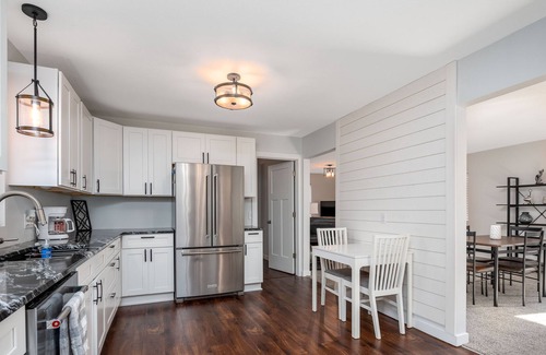 Owatonna House | Updated 3 Bedroom House with Patio and Dog Run