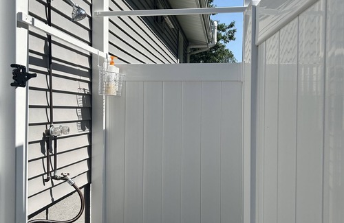 Charlestown House | Updated 3BR, 2 BA Cottage with 2 beach parking passes