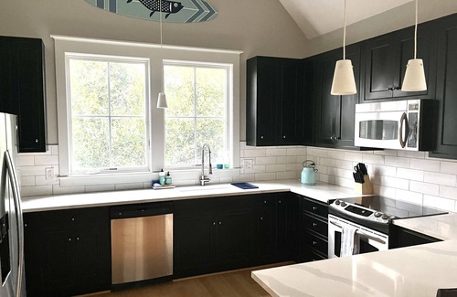 Cape Fear Station House | Updated 4 BR home in Cape Fear Station by East Beach with access to Shoals Club