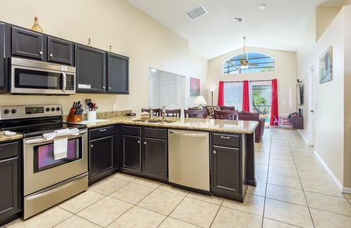 Lake Berkley House | Updated 5/3 in Lake Berkley , South Facing Pool, Game Room, Family Friendly
