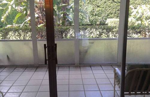 High Point Condo | Updated and modern 2 bd/2 ba villa in warm SE Florida near the Ocean