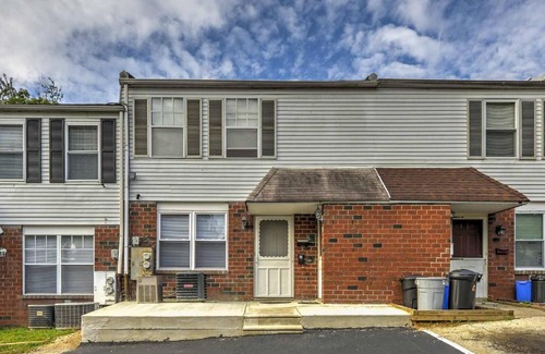 Northeast Philadelphia Apartment | Updated Apartment - 14 Mi to Philly City Center!