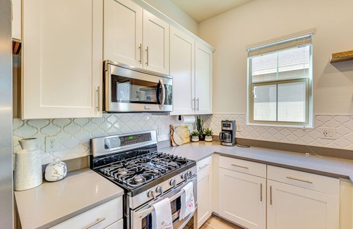 Chandler Apartment | Updated Apt: 6 Mi to Dtwn Chandler!