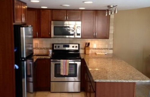 Ocean City Condo | UPDATED! Bayside 2bd/2ba Condo. Boat slip avail. Near Harbor Island.