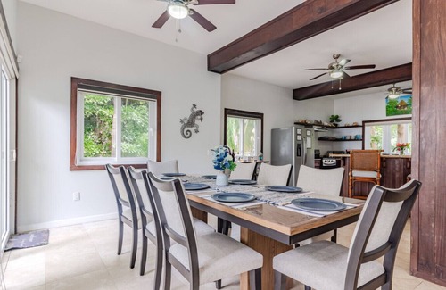 Palmetto Bay Villa | Updated Beachfront Paradise, Infinity Pool Roatan