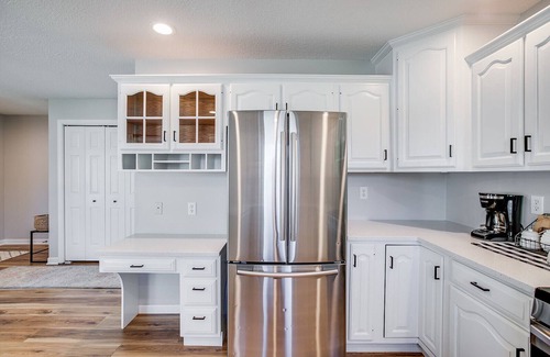 Manteno House | Updated , bright, and modern Manteno Home close to parks
