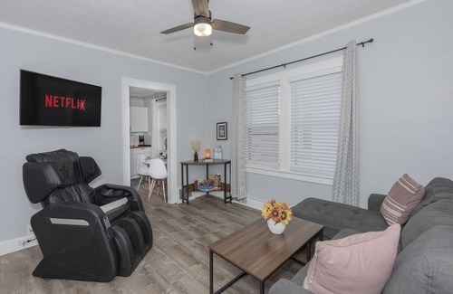 Little Italy Apartment | Updated Cleveland Apt: Heart of Little Italy! with Massage Chair & Hot Tub!