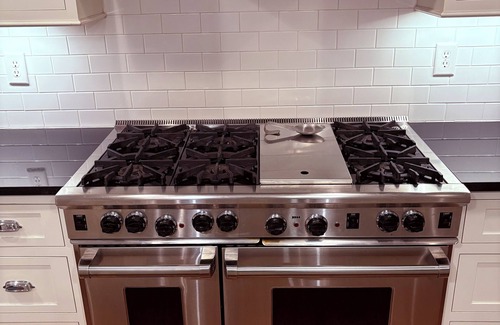 Rosemont House | Updated colonial is the perfect home-base adventures in our nation’s capitol.