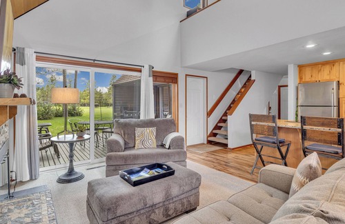 Overlook Park Condo | Updated condo, great location near sharc and village, family home in Sunriver