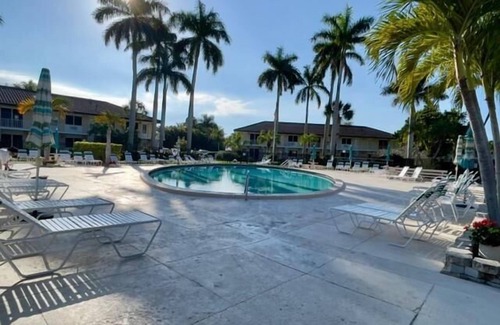 Marco Island Condo | Updated Condo in Great Location