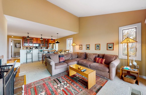 Maple City Condo | Updated condo in Glen Arbor with Lake Michigan views, fireplace, deck, W/D