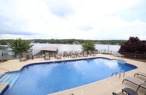 Jasper Condo | UPDATED Condo on Beautiful Smith Lake