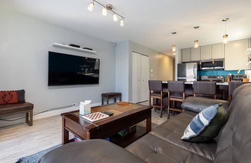 Summit Cove Condo | Updated Condo/Private Patio/Central Location