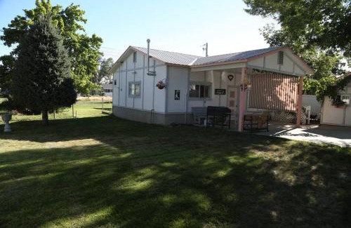 River Heights Apartment | Updated Cottage 3 Bedroom Home With Game Room