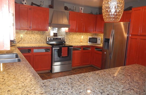 Peters House | Updated Cottage on 6+ wooded acres, Horse setup, RV Hookups, Secluded not remote