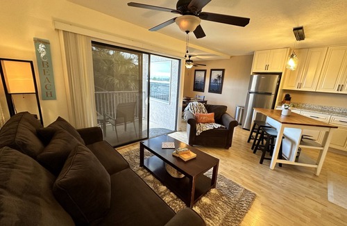 Historic Downtown Melbourne Condo | UPDATED! Downtown Melbourne Condo with Harbor Views!