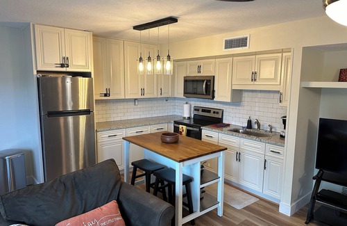 Historic Downtown Melbourne Condo | UPDATED! Downtown Melbourne Condo with Harbor Views!