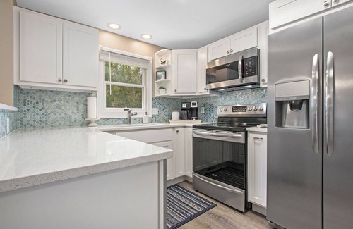 Grand Haven House | Updated Downtown Retreat, Main Unit