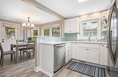 Grand Haven House | Updated Downtown Retreat, Main Unit
