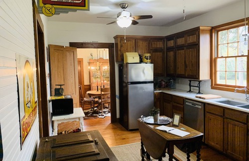Round Top House | Updated Famhouse - Perfect Location