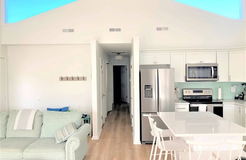 Gold Coast Condo | Updated Family Friendly Beach House