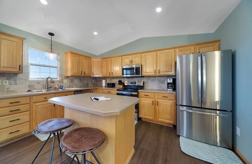 Red Lodge House | Updated Family Friendly Townhome w/Hot-Tub