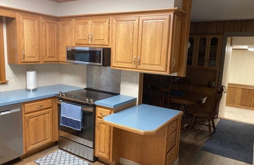El Dorado House | Updated family home in quiet neighborhood.