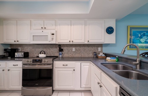 Spinnaker Beachhouses House | Updated Family Spinnaker! Easy Walk to Pelican Beach, Pools, Golf! Amenity Cards!