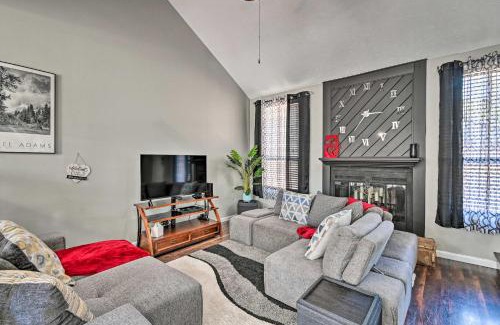 Westover House | Updated Fayetville Townhome-Away-From-Home with Yard