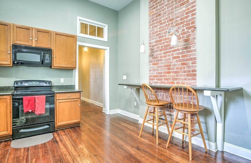 East Riverside House | Updated Garden District Home - Walk to Magazine St