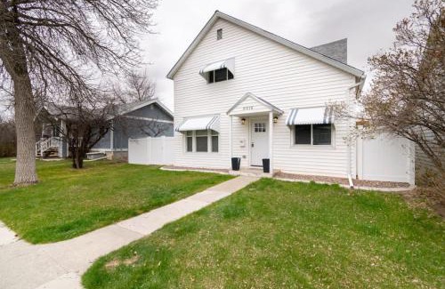Great Falls House | Updated Great Falls Home with Fire Pit