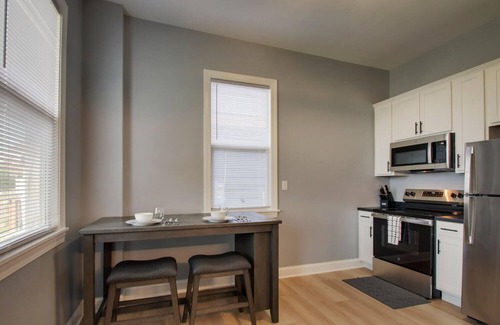 Quincy Apartment | Updated Ground Level West Facing 1-bed w/Wi-Fi