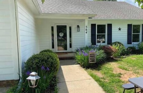 Winston - Salem House | Updated Hidden Gem, close to Kernersville and Winston