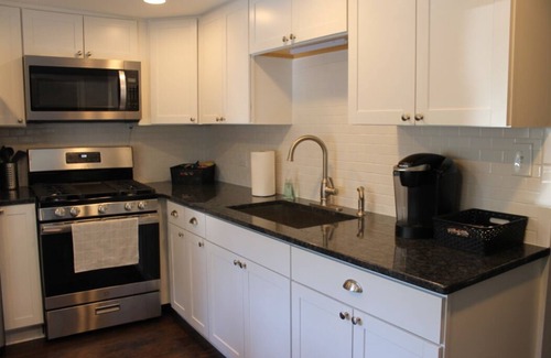 Hazel Park House | Updated Hidden Gem In Hazel Park close to Ferndale, Royal Oak, and Detroit