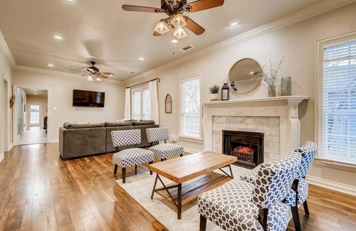 Wylie House | Updated Historical Downtown Home in Wylie