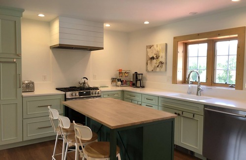 Mount Holly House | Updated Home, Close to Okemo, Hi-Speed WiFi