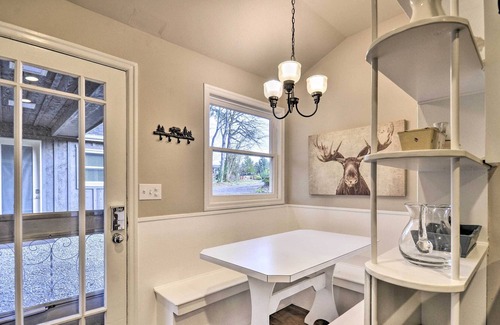 Stafford - Tualatin Valley House | Updated Home w/ Fire Pit ~ 13 Mi to Portland!