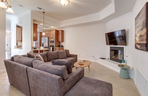 Townsite House | Updated home with balconies & rooftop deck - 2 blocks to beach