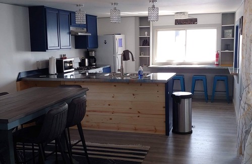 Paradise House | Updated house with amazing views of whitefish Bay