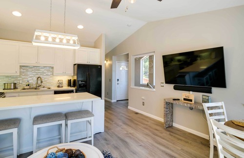 Peninsula Village House | Updated Lake Almanor Retreat w/Patio & Grill!