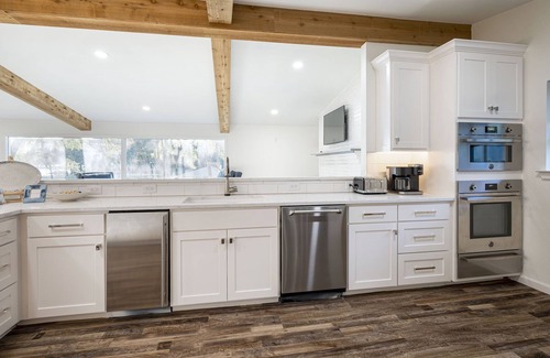 Enchanted Oaks House | Updated Lakeside Home on Quiet Cove