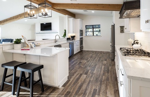 Enchanted Oaks House | Updated Lakeside Home on Quiet Cove