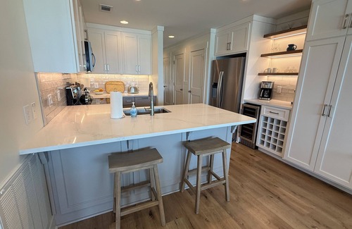 Fort Bay Condo | Updated Latitude 29 #34 Beachfront w/Pool, Hot Tub & Grills! Free Golf & Tix!