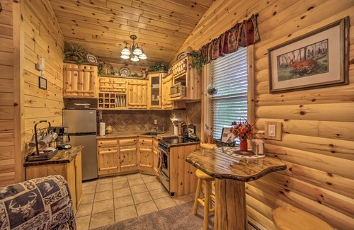 Manistique Cabin | Updated Manistique Log Cabin, Yard & Fire Pit