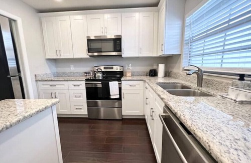 Temple Terrace House | Updated Mid Century Villa! Close to Busch Gardensn