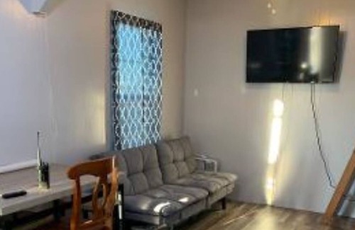 Boothville-Venice House | Updated mini trailer - fish, hunt, dine & visit Historical Fort Jaclkson/Museum.