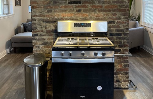 Pittsburgh House | Updated & Modern Industrial 3 Bedroom 2 Bath Home